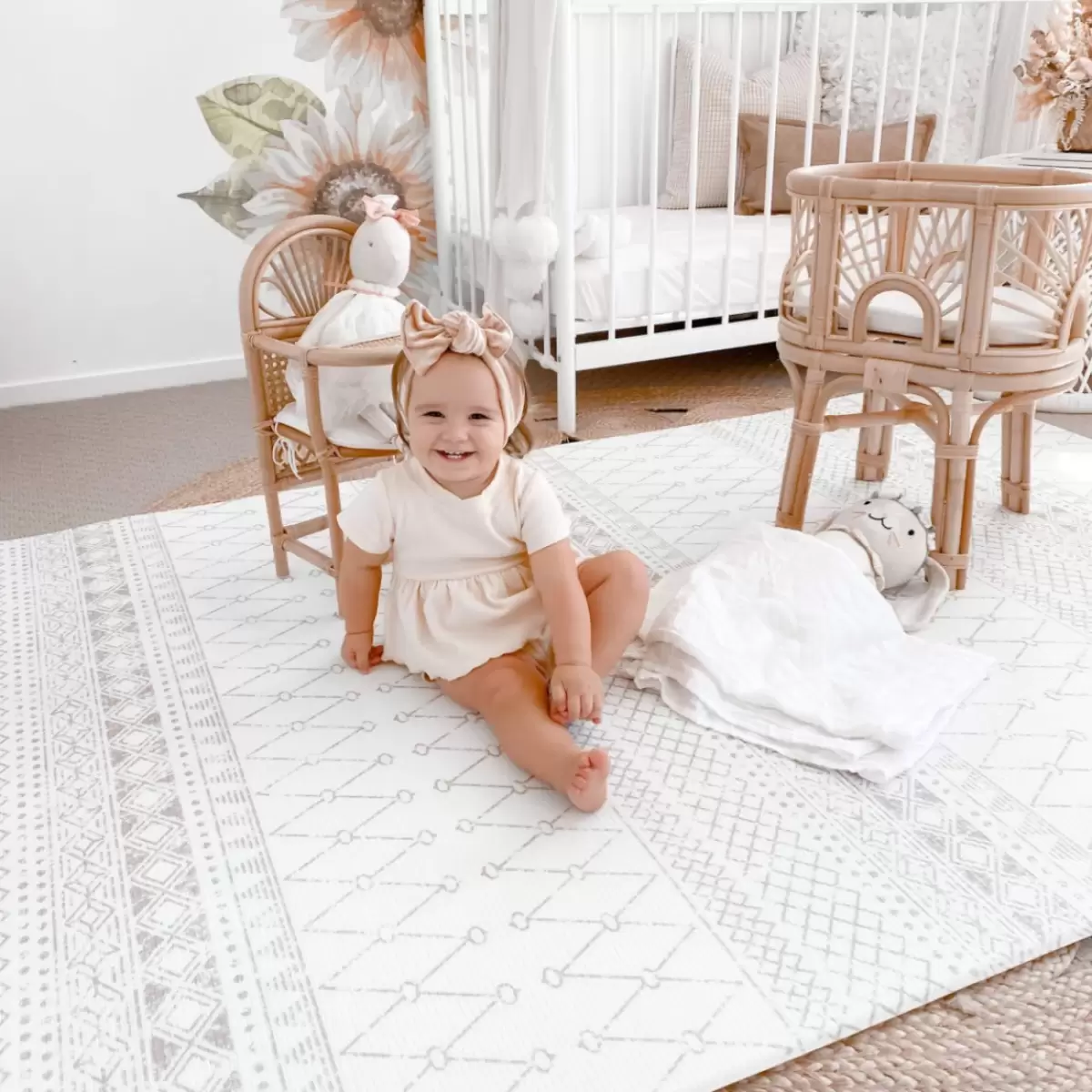 Best baby play mat with fence hotsell