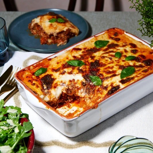 the dinner ladies beef lasagne, one of their delivery boxes