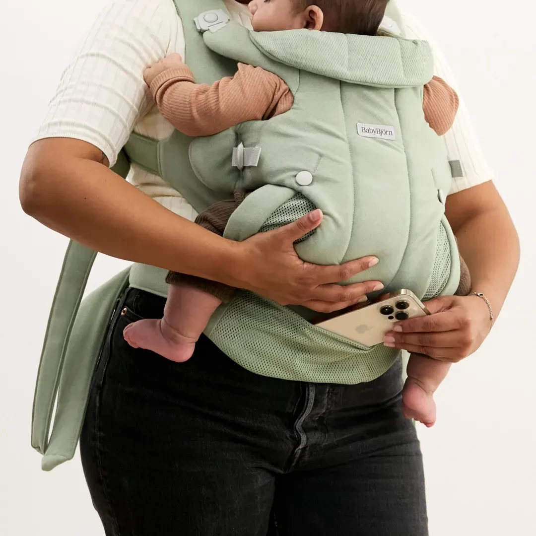 the babybjorn baby carrier hold