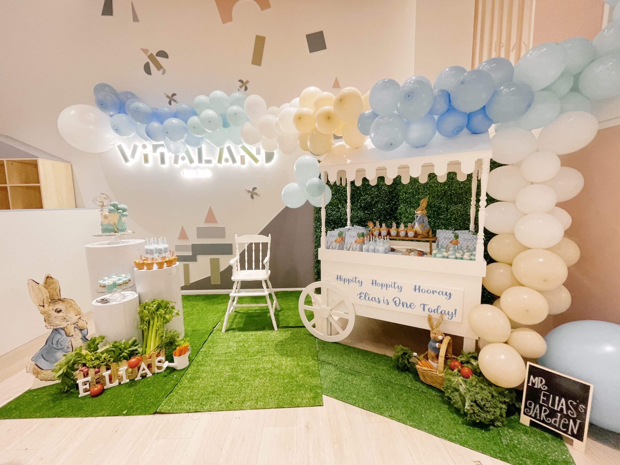 Kids Cafe birthday decor in beige pastel perfect for the best kids party ideas