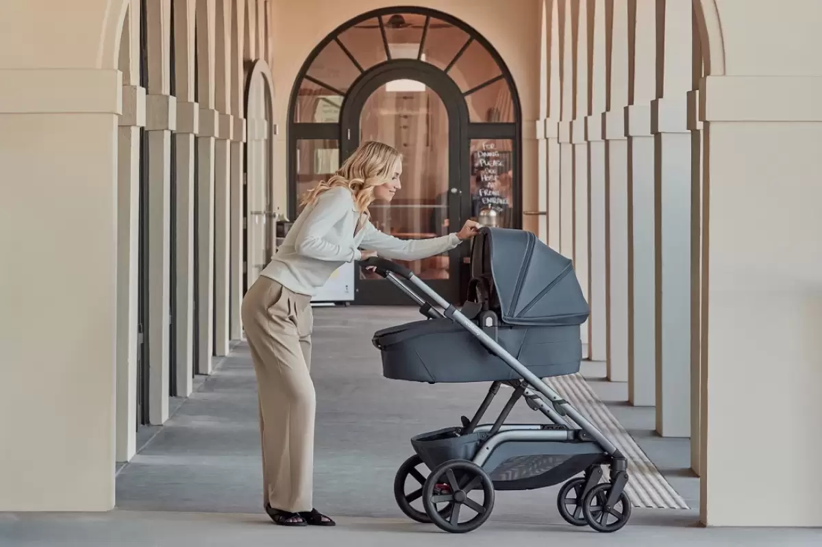 Redsbaby Nuvo The Ultimate Pram For Growing Families Has Arrived 3