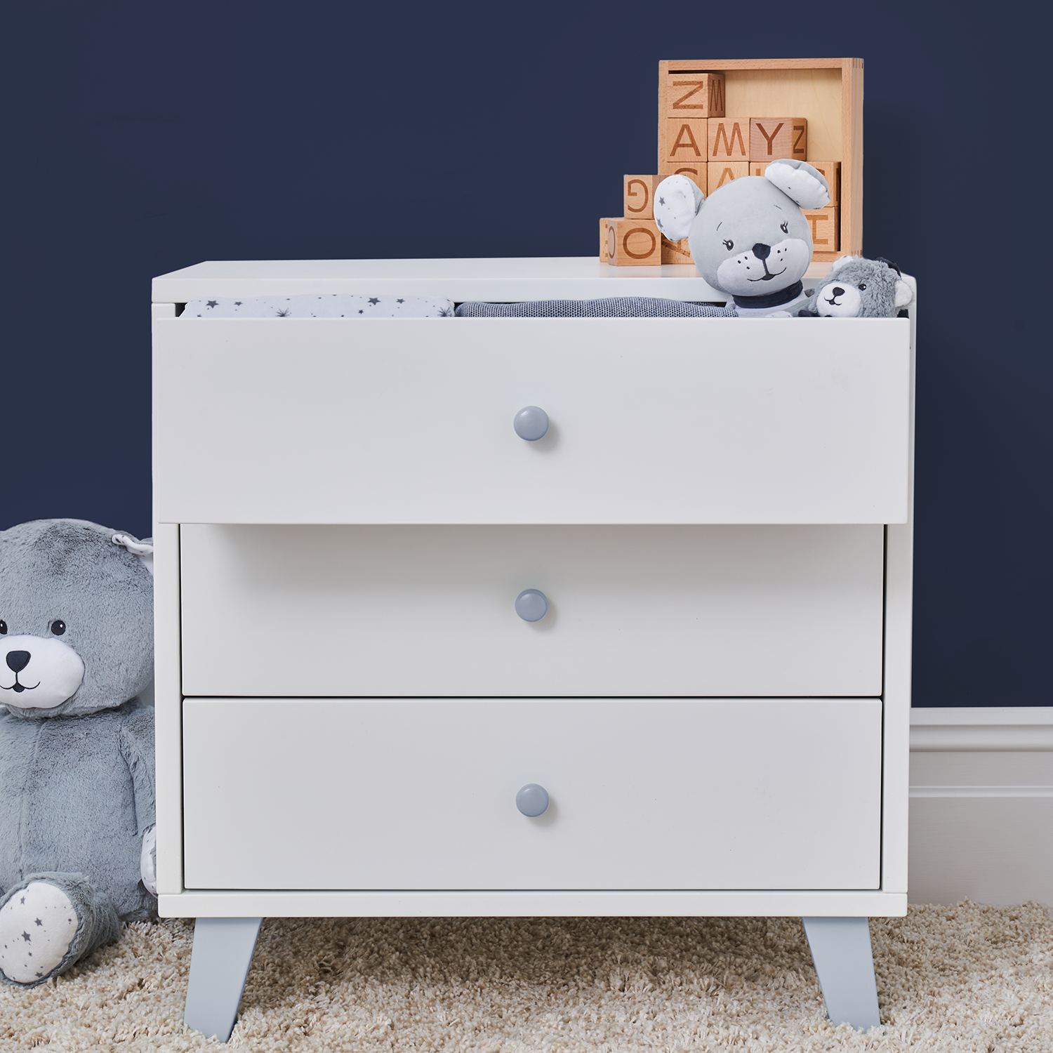 Aa Grotime 33140 Lincoln Chest White Grey Lifestyle 7