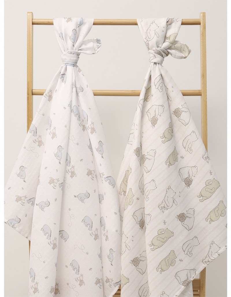 The Winnie the pooh muslin wrap set