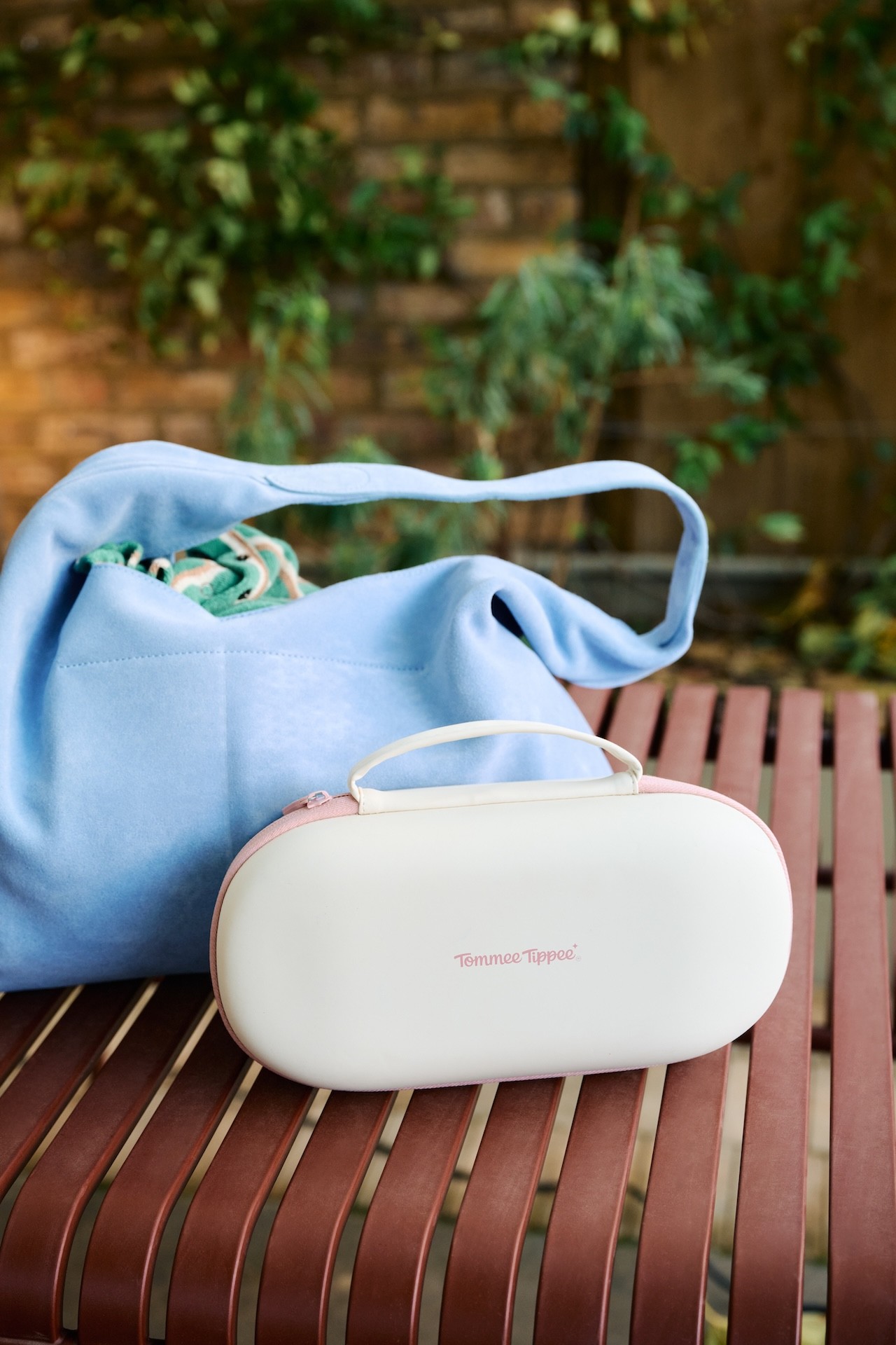 The Tommee Tippee Wearable Breast Pump storage case
