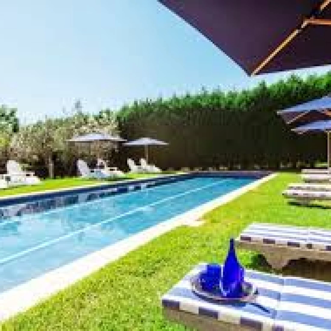 Relaxing spa pool at a wellness centre offering the Best Pregnancy Massage for expecting mums.