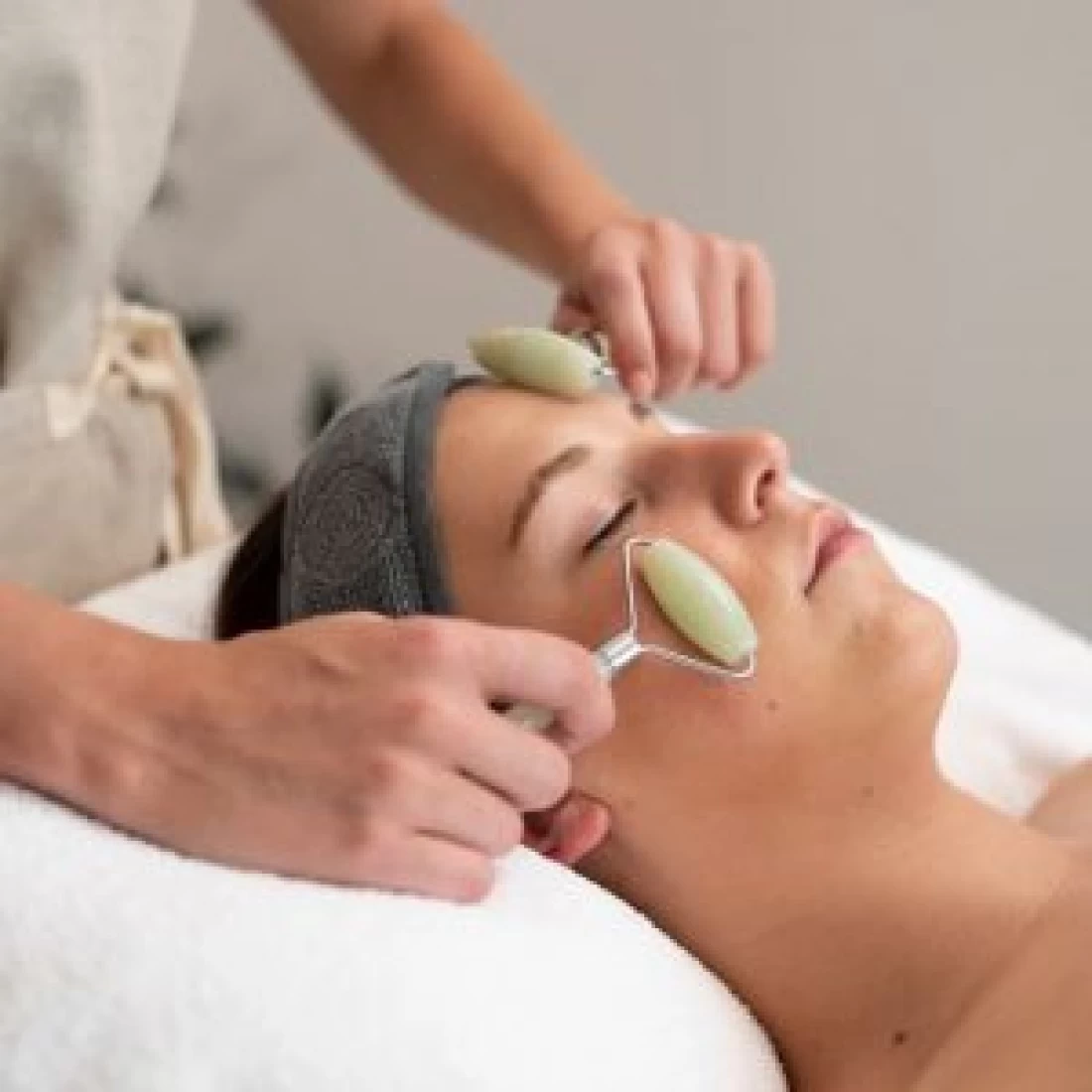 Relaxing close-up of a pregnant woman’s face during the Best Pregnancy Massage.