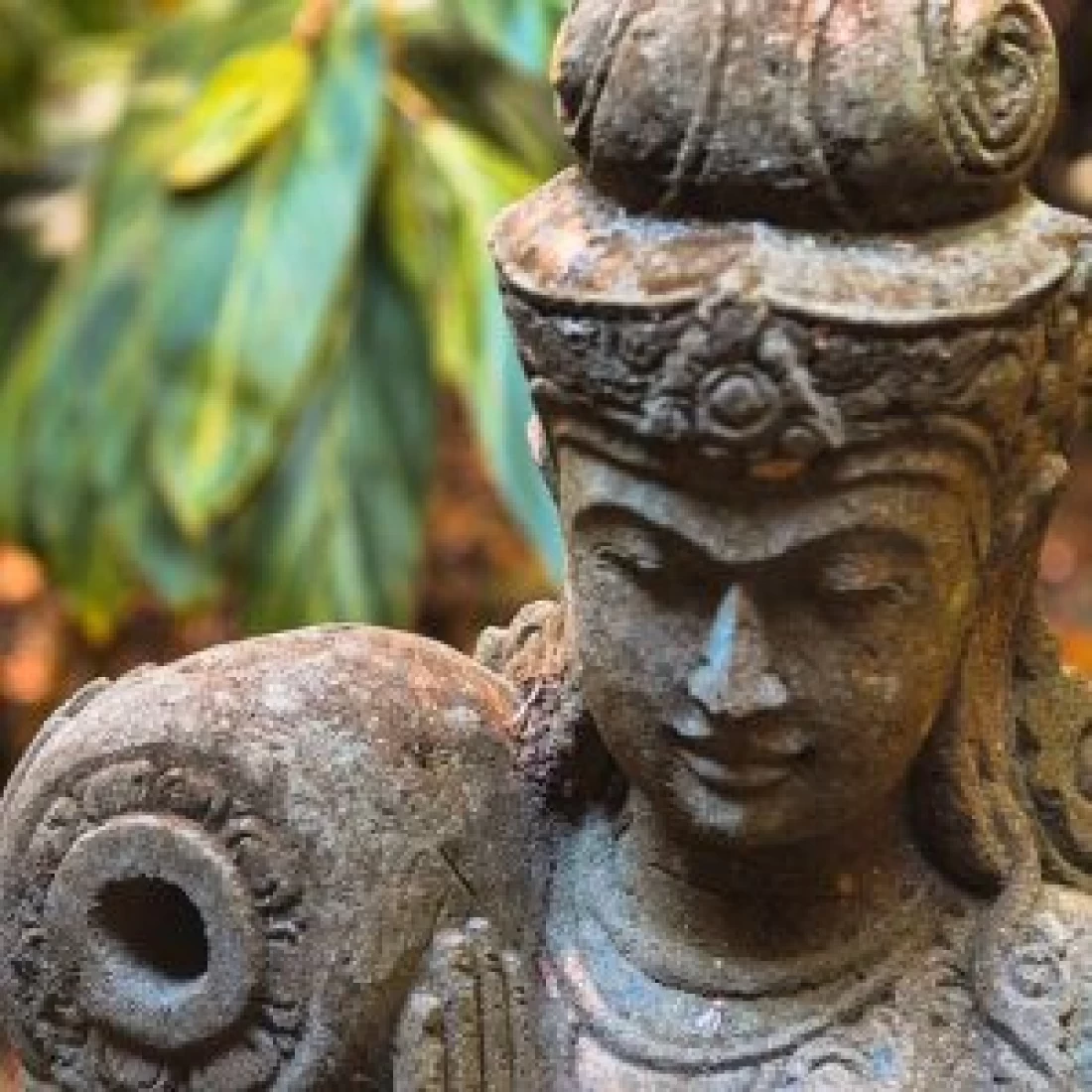 Spa statue decoration inside a calming room for the Best Pregnancy Massage experience